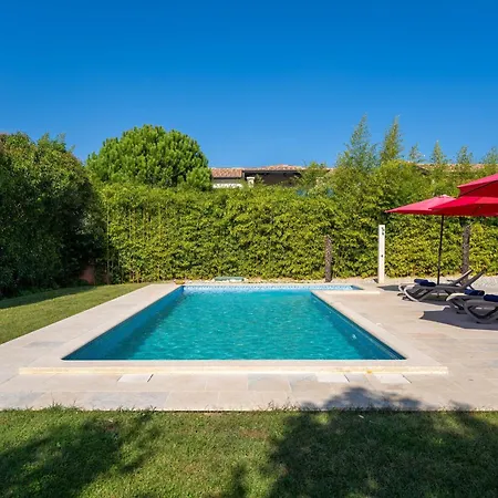 Domenica Exclusive Mit Pool Kastelir