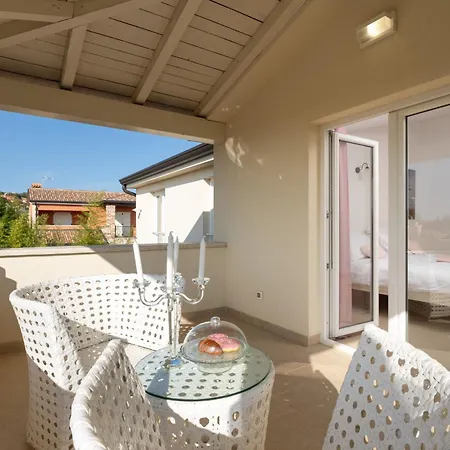 Domenica Exclusive Mit Pool Holiday home Kastelir