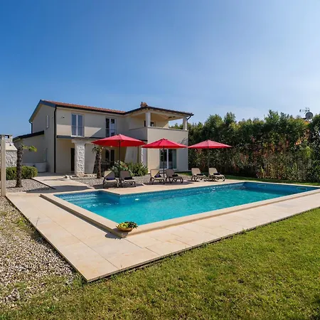 Domenica Exclusive Mit Pool Holiday home